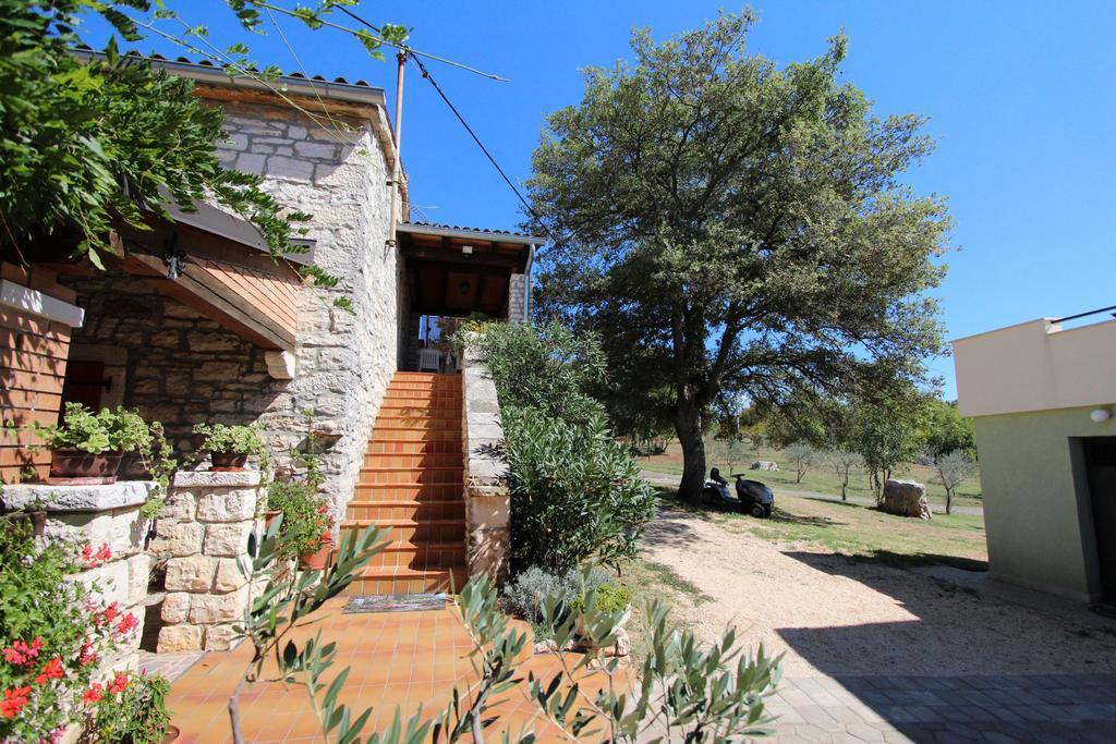 Apartments Bertetic Kanfanar Εξωτερικό φωτογραφία